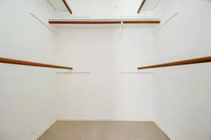 2018 Creek Valley Ln, Sugar Land, TX 77478 - Photo 12