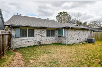 2018 Creek Valley Lane, Sugar Land, TX 77478 - Photo 20