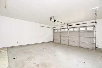 2018 Creek Valley Lane, Sugar Land, TX 77478 - Photo 16