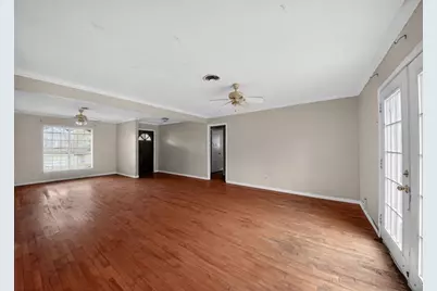 9539 Beverlyhill Street, Houston, TX 77063 - Photo 2