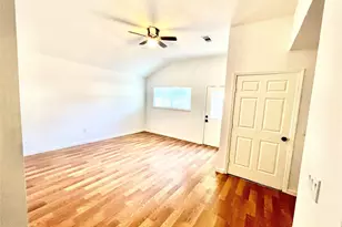 2023 Mustang Springs Dr, Missouri City, TX 77459 - Photo 12