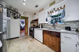 7031 Triola Ln, Houston, TX 77074 - Photo 8