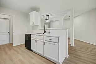 12129 Trawler Pl, Texas City, TX 77568 - Photo 8