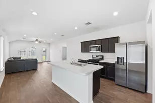2419 Roaming Elk Ct, Spring, TX 77373 - Photo 4