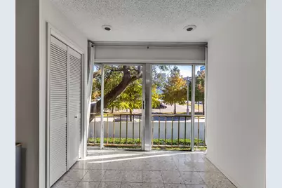 5050 Ambassador Way #218, Houston, TX 77056 - Photo 8