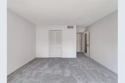 5050 Ambassador Way #218, Houston, TX 77056 - Photo 12