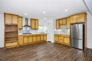 10930 Exeter St, Houston, TX 77093 - Photo 4