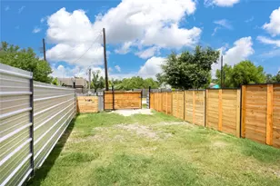 10930 Exeter St, Houston, TX 77093 - Photo 2