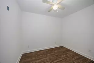 10930 Exeter St, Houston, TX 77093 - Photo 14