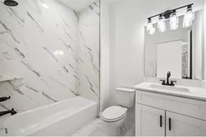 5037 Southwind Street #B, Houston, TX 77033 - Photo 8