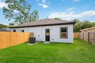 5037 Southwind St, Houston, TX 77033 - Photo 10