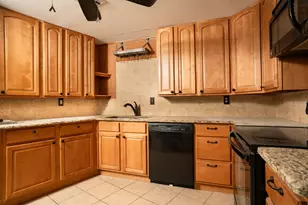 823 S Water St, Corpus Christi, TX 78401 - Photo 10