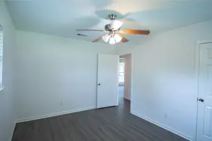 322 Broad Ripple Dr, Houston, TX 77336 - Photo 10