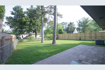 322 Broad Ripple Drive, Houston, TX 77336 - Photo 12