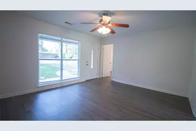 322 Broad Ripple Drive, Houston, TX 77336 - Photo 2