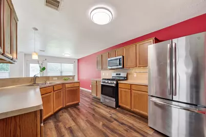 10818 Tallow Briar, Houston, TX 77075 - Photo 14