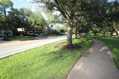 4912 Bellaire Boulevard, Bellaire, TX 77401 - Photo 22
