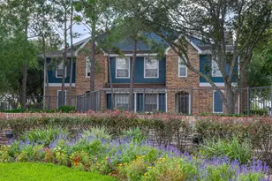 19100 N Glenwest Dr, Friendswood, TX 77546 - Photo 24