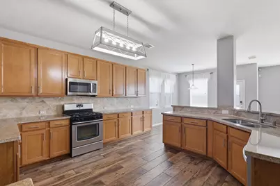 9611 Indian Trail, Mont Belvieu, TX 77523 - Photo 6