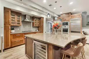 4521 Maple St, Bellaire, TX 77401 - Photo 12