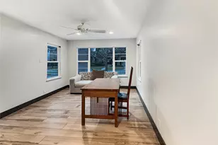 4521 Maple St, Bellaire, TX 77401 - Photo 6