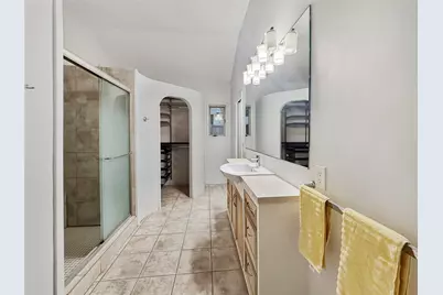 4521 Maple Street, Bellaire, TX 77401 - Photo 24