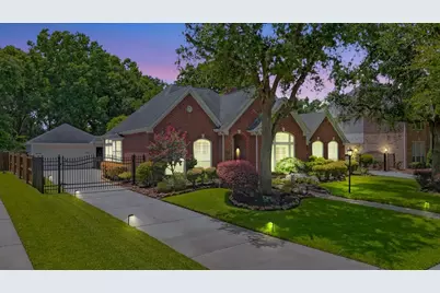 17027 Chapel Park Way, Houston, TX 77059 - Photo 4
