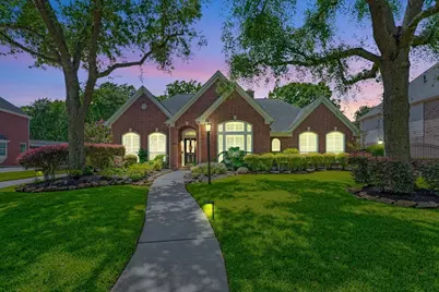17027 Chapel Park Way, Houston, TX 77059 - Photo 2