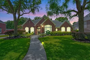 17027 Chapel Park Way, Houston, TX 77059 - Photo 2