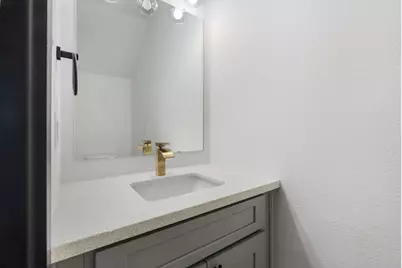 913 Panama Boulevard, Houston, TX 77009 - Photo 12