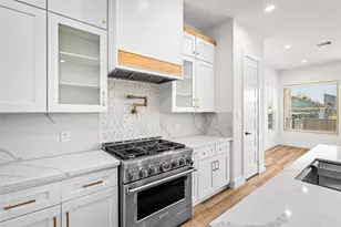 306 E 40th St, Houston, TX 77018 - Photo 12