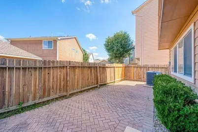 3302 Clearview Circle, Houston, TX 77025 - Photo 38