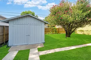 1024 W Temple St, Houston, TX 77009 - Photo 32