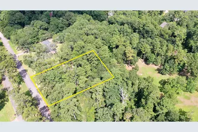 2208 Appian Way, New Caney, TX 77357 - Photo 2