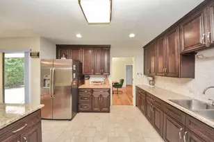 23 Indian Clover Dr, The Woodlands, TX 77381 - Photo 12