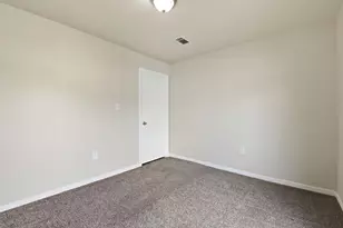 303 Gans St, Houston, TX 77029 - Photo 16