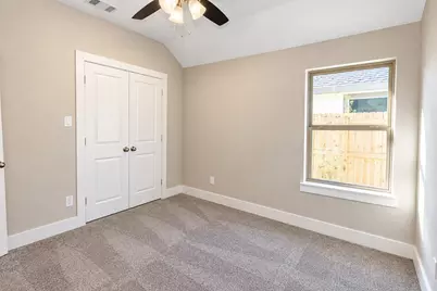 1639 Presidio Avenue, Dallas, TX 75216 - Photo 12