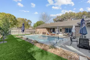 1135 Trowbridge Dr, Houston, TX 77062 - Photo 26