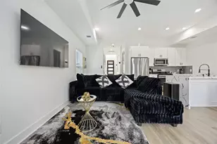 964 Lucky St, Houston, TX 77088 - Photo 8