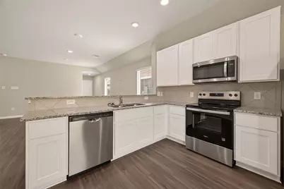 8124 Vanilla Orchid Drive, Houston, TX 77016 - Photo 12
