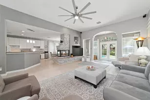 127 Hawknest Ct, The Woodlands, TX 77384 - Photo 10