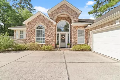 127 Hawknest Court, The Woodlands, TX 77384 - Photo 2