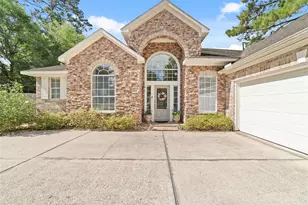 127 Hawknest Ct, The Woodlands, TX 77384 - Photo 2