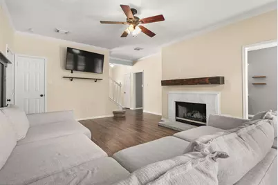 1119 Chesterwood Drive, Pearland, TX 77581 - Photo 12