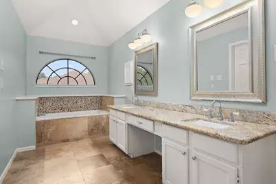 1119 Chesterwood Drive, Pearland, TX 77581 - Photo 32
