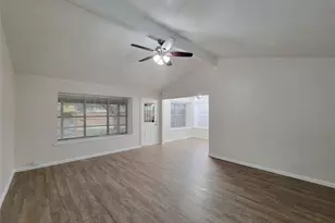 7907 Rumbling Wood Ct, Houston, TX 77086 - Photo 4