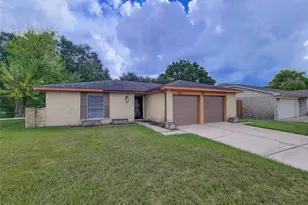 7907 Rumbling Wood Ct, Houston, TX 77086 - Photo 2