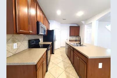 119 Benedict Canyon Loop, The Woodlands, TX 77382 - Photo 2