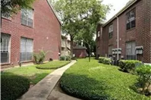 8055 Cambridge St, Houston, TX 77054 - Photo 2