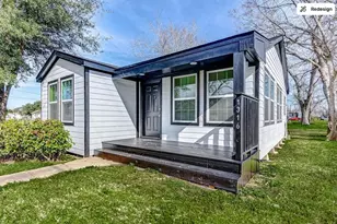 1316 Bailey St, Wharton, TX 77488 - Photo 2